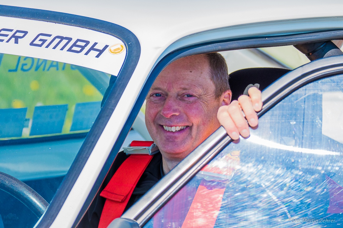 Foto: Martin Zehrer - Flugplatz-Slalom Speichersdorf... Gelassen warten in der Startaufstellung, kurz vorm Start... 