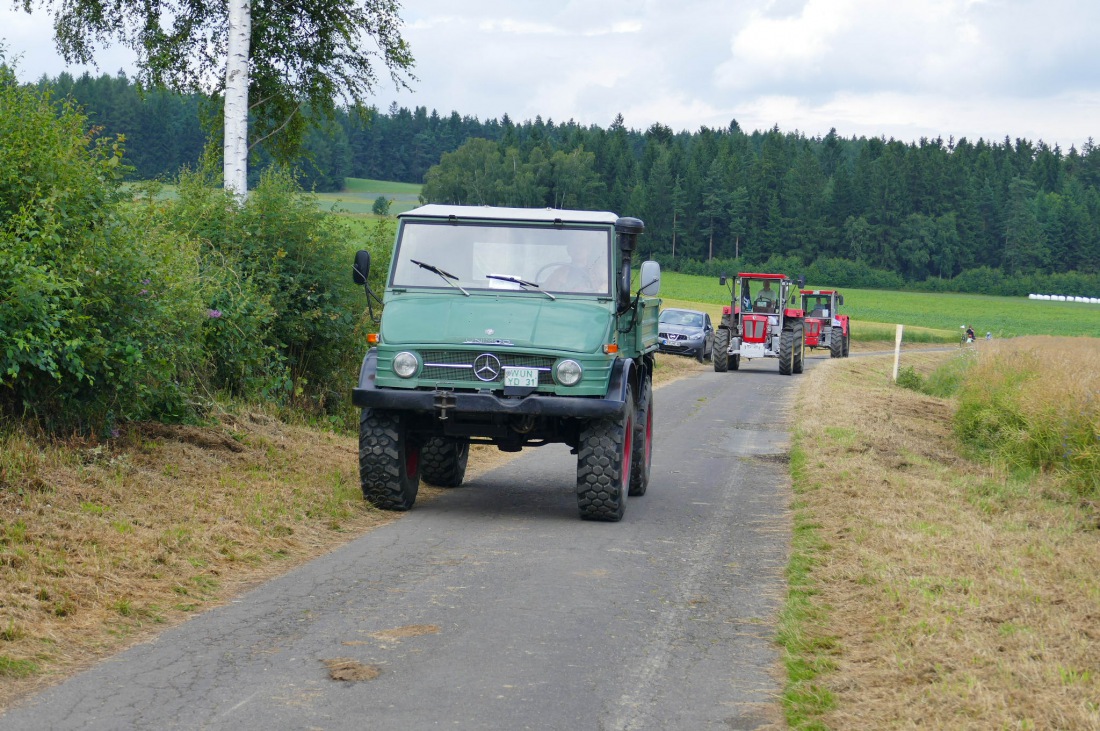 Foto: Martin Zehrer - Traktortreffen 2016 in Oberwappenöst<br />
Trotz Regen am Vormittag kamen an diesem Sonntag ca. 120 Oldtimer-Bulldogs und unzählige Besucher. Zum Mittag hin klarte das Wetter  