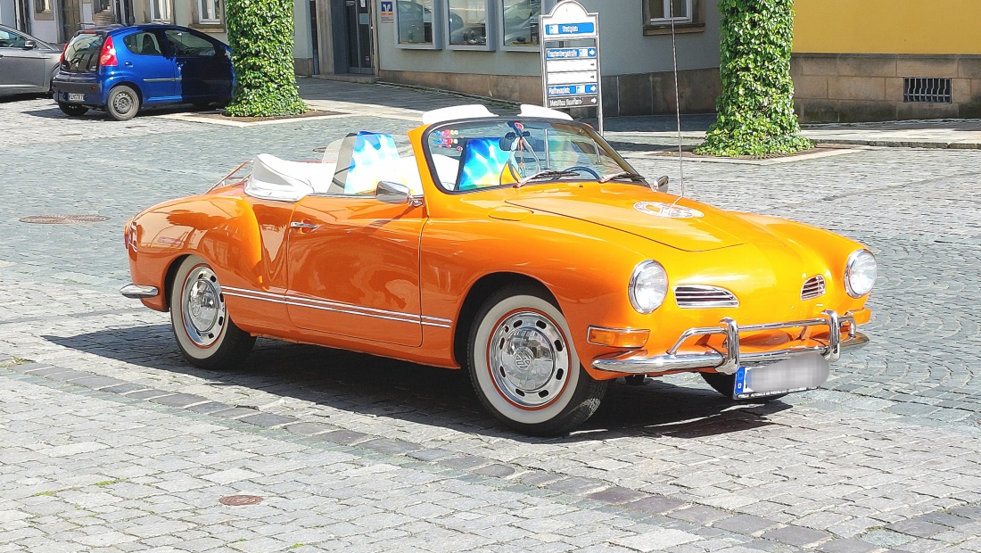 Foto: Martin Zehrer - Traumhaft schön!!! Ein VW-Oldtimer am kemnather Stadtplatz.  