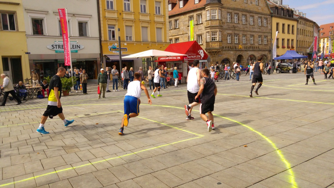 Foto: Martin Zehrer - Samstag, 13. August 2016 - Bayreuther Stadtmeisterschaft in Basketball wird zur Innen-Stadt-Meisterschaft ;-) 