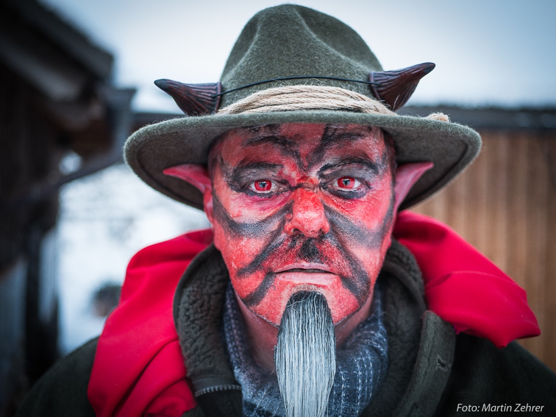 Foto: Martin Zehrer - Der Deifl ging auf der Rauhnacht um. Er wanderte durch die Glasschleif und wollte den Menschen deren Seele für Geld und ein Versprechen abkaufen...  