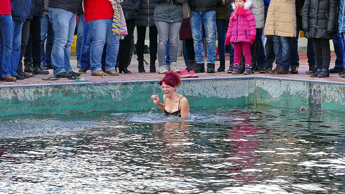 Foto: Martin Zehrer - Neujahrsschwimmen im Naturerlebnisbad 2018:<br />
<br />
Man kann hier die 2,9 Grad Wassertemperatur augenscheinlich erkennen. Respekt für soviel Mut!!! ;-) 