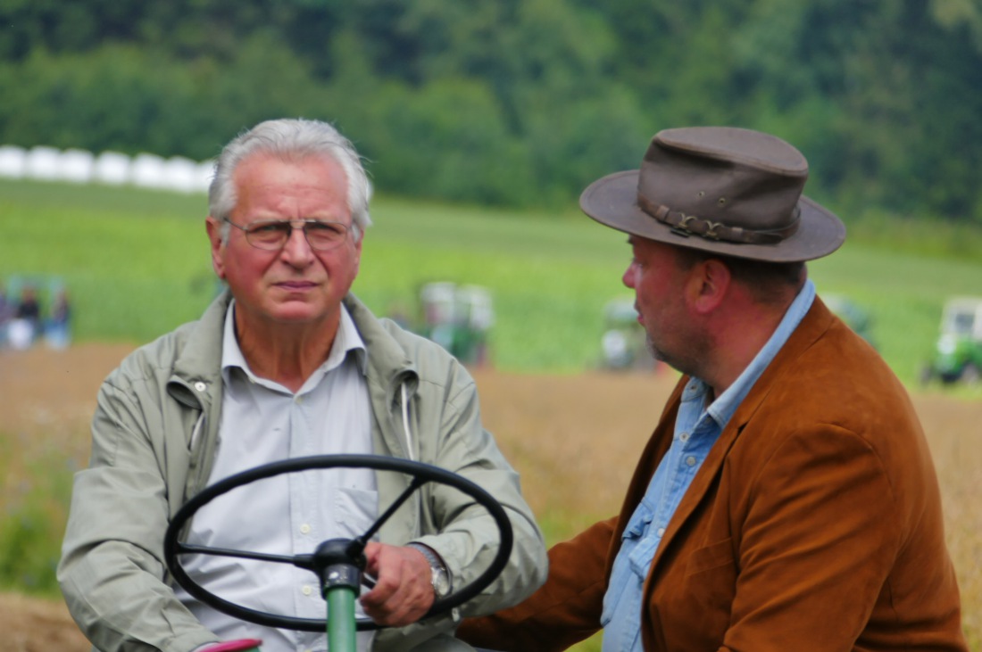 Foto: Martin Zehrer - Traktortreffen 2016 in Oberwappenöst<br />
Trotz Regen am Vormittag kamen an diesem Sonntag ca. 120 Oldtimer-Bulldogs und unzählige Besucher. Zum Mittag hin klarte das Wetter  