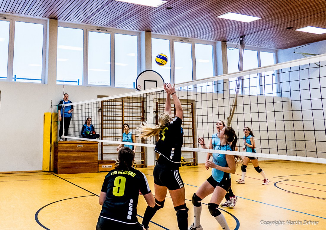 Foto: Martin Zehrer - Ball-Kämpfe am Netz... 