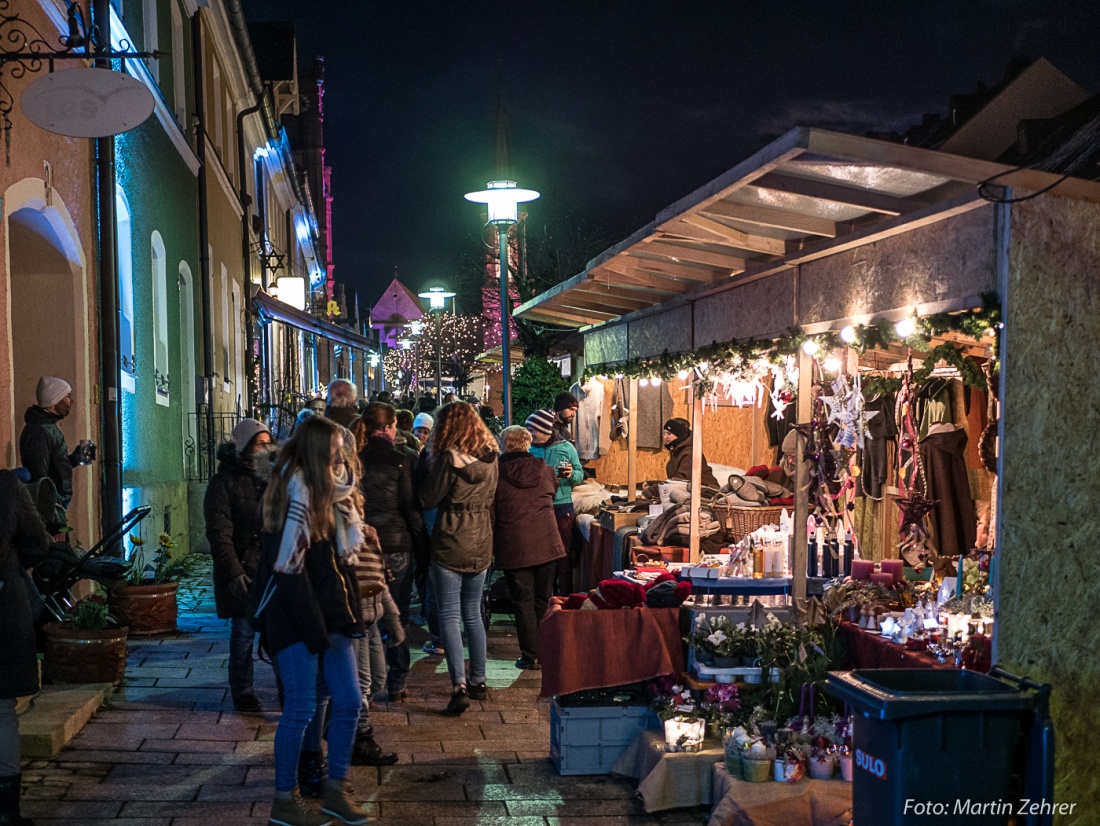 Foto: Martin Zehrer - Weihnachtliches Einkaufen beim Candle-Light-Shopping 2017 in Kemnath 