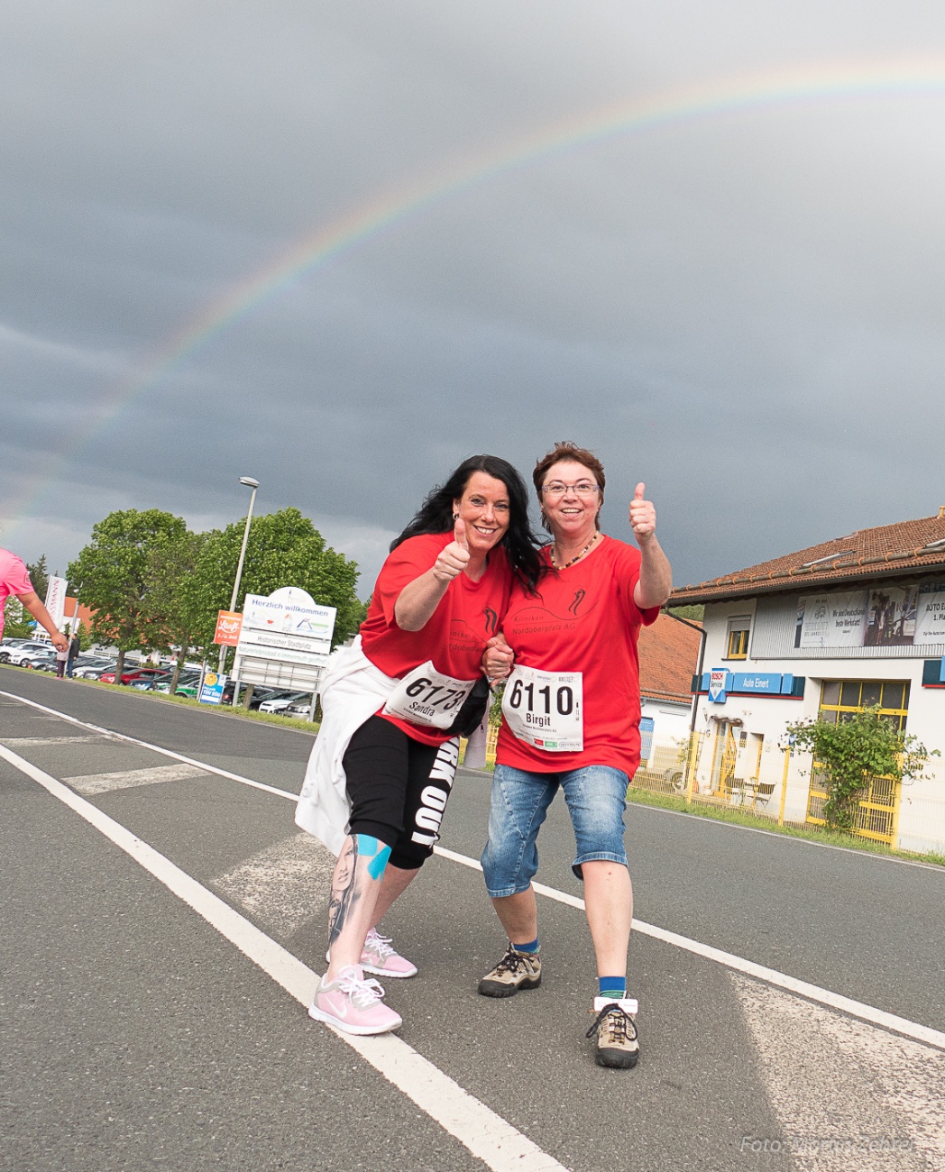 Foto: Martin Zehrer - Nofi-Lauf 2017: Start am Stadtplatz und Ziel beim Siemens... 5,9 Kilometer durch Kemnath und rund herum. Mehr als 8000 Teilnehmer fanden sich in Kemnath zusammen um die S 