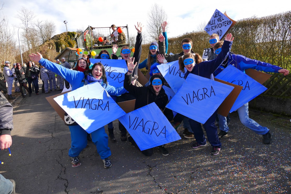 Foto: Martin Zehrer - Viagra? Weil alle viel zu schüchtern sind ;-)<br />
<br />
44. Faschingszug durch Waldeck am 7. Februar 2016!<br />
<br />
Tanzen, lachen und Gaudi machen ;-)<br />
<br />
Viele Gaudiwagen und unzähli 