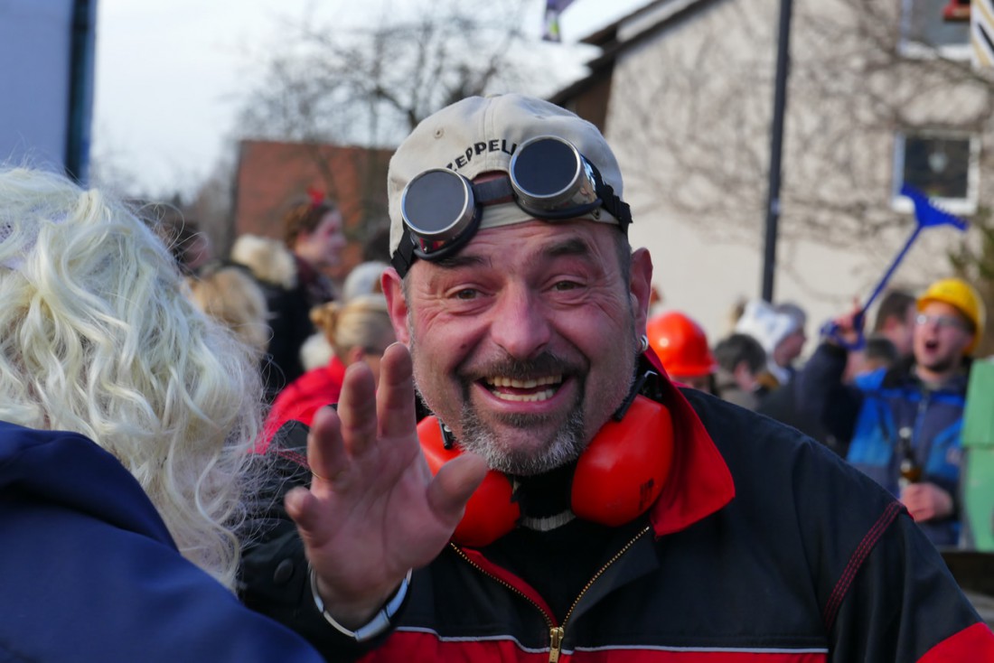 Foto: Martin Zehrer - Heelllaaauuu!!! Stefan ;-)<br />
<br />
44. Faschingszug durch Waldeck am 7. Februar 2016!<br />
<br />
Tanzen, lachen und Gaudi machen ;-)<br />
<br />
Viele Gaudiwagen und unzählige Besucher trafen  