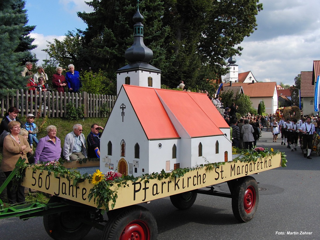 Foto: Martin Zehrer - Historischer Erntedankumzug in Kastl 19. September 2010...<br />
<br />
Nur alle zehn Jahre findet in Kastl bei Kemnath der historische Erntedankumzug statt.  