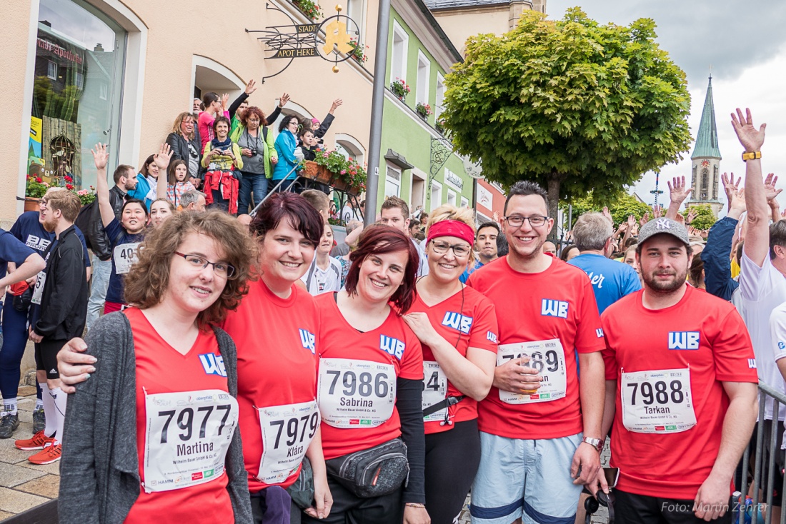 Foto: Martin Zehrer - Nofi-Lauf 2017: Start am Stadtplatz und Ziel beim Siemens... 5,9 Kilometer durch Kemnath und rund herum. Mehr als 8000 Teilnehmer fanden sich in Kemnath zusammen um die S 