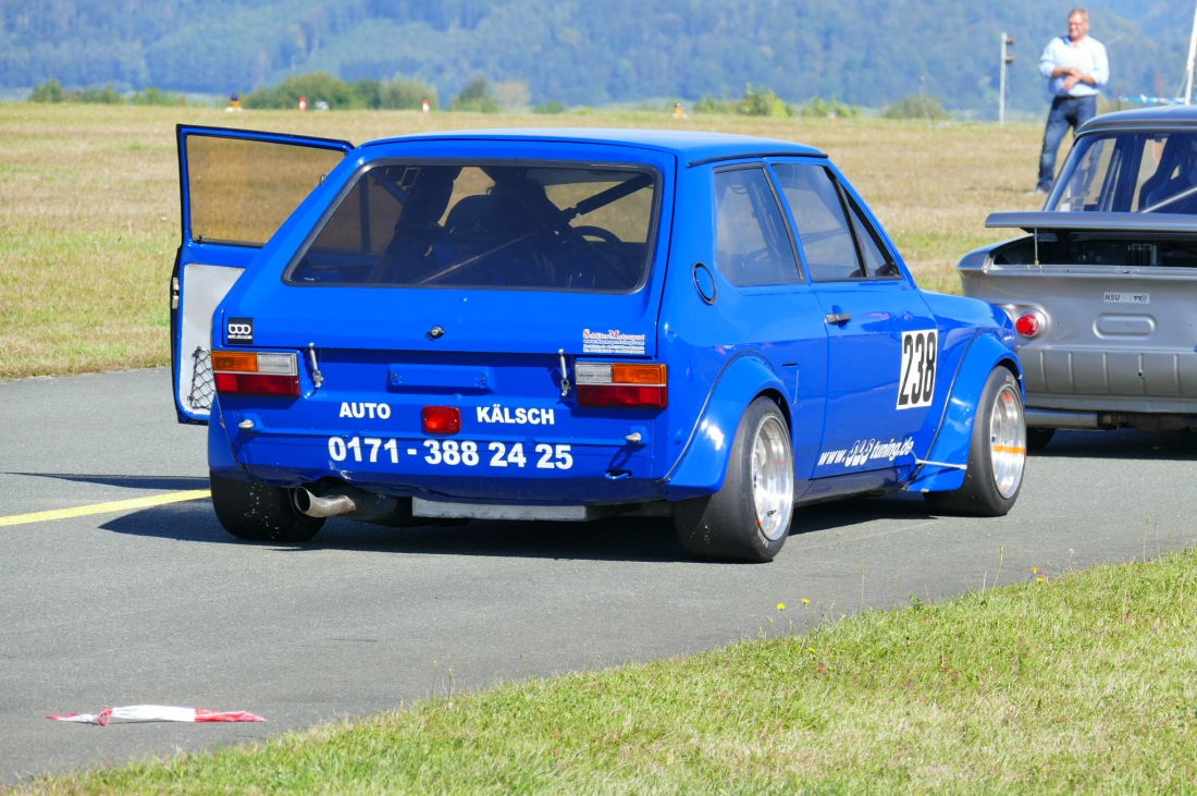 Foto: Martin Zehrer - Polo oder Audi 50? - Jedenfalls eine Waffe!<br />
<br />
Flugplatz-Slalom des MSC-Sophiental. Bestes Wetter, top Teilnehmer, fairer Motorsport Nähe Bindlach! 