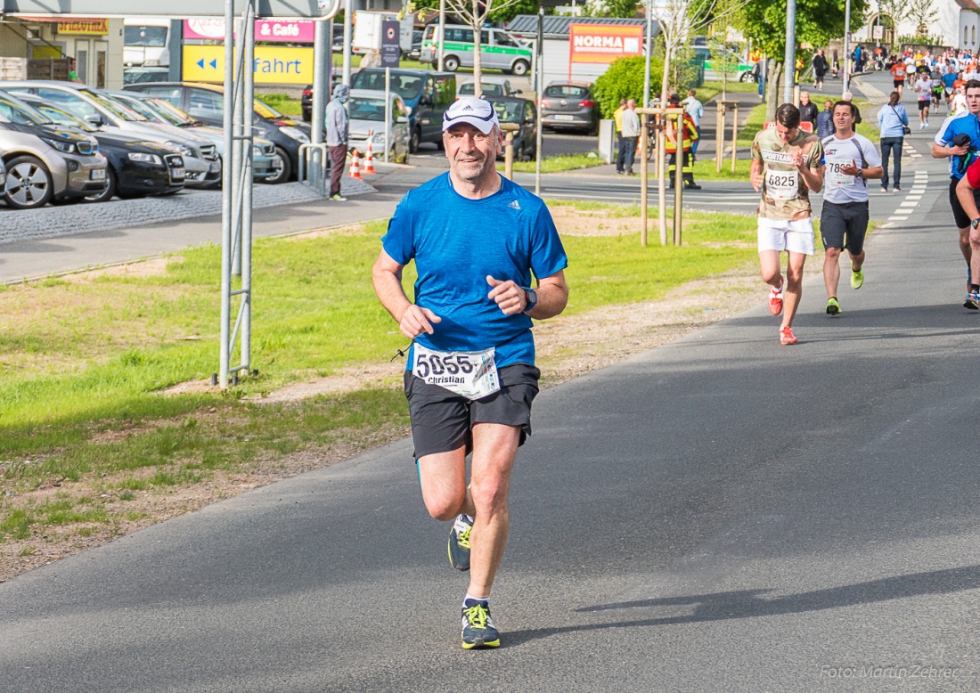 Foto: Martin Zehrer - Nofi-Lauf 2017: Start am Stadtplatz und Ziel beim Siemens... 5,9 Kilometer durch Kemnath und rund herum. Mehr als 8000 Teilnehmer fanden sich in Kemnath zusammen um die S 