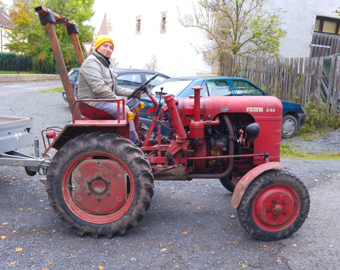 Foto: Martin Zehrer - Julian unterwegs... Mit einem Fahr D90 Bulldog... 