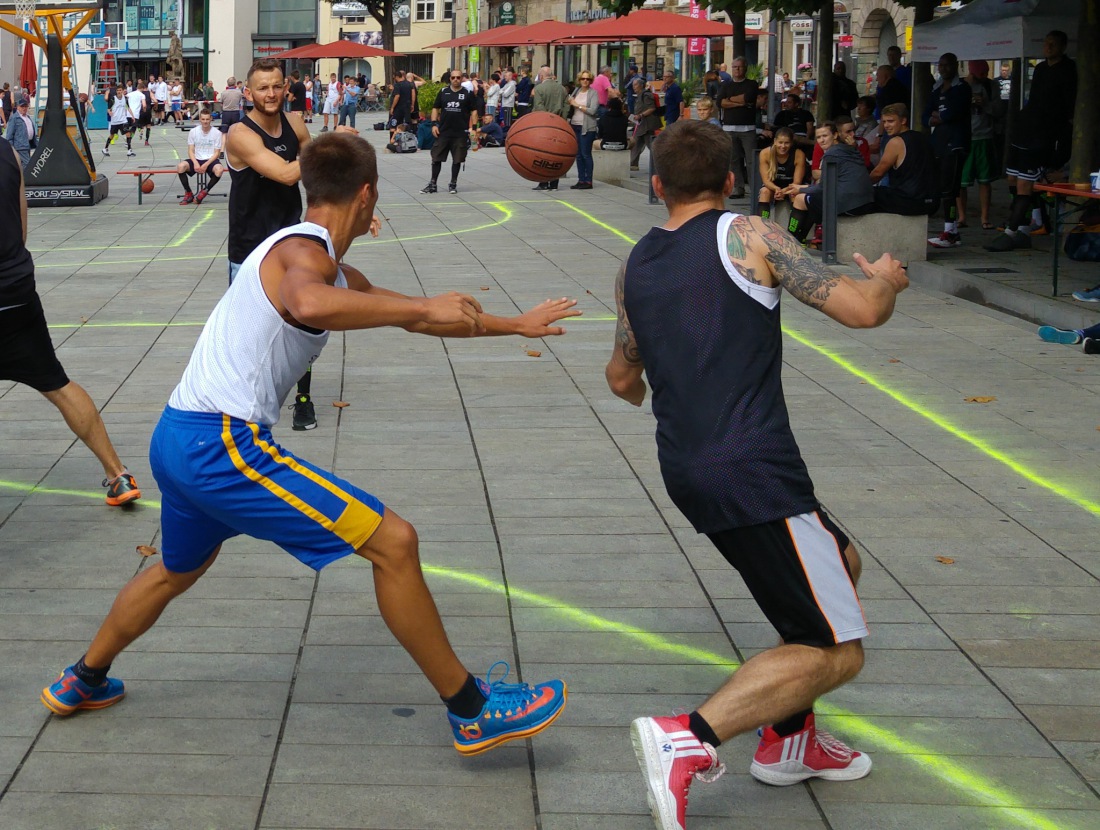 Foto: Martin Zehrer - Samstag, 13. August 2016 - Bayreuther Stadtmeisterschaft in Basketball wird zur Innen-Stadt-Meisterschaft ;-) 