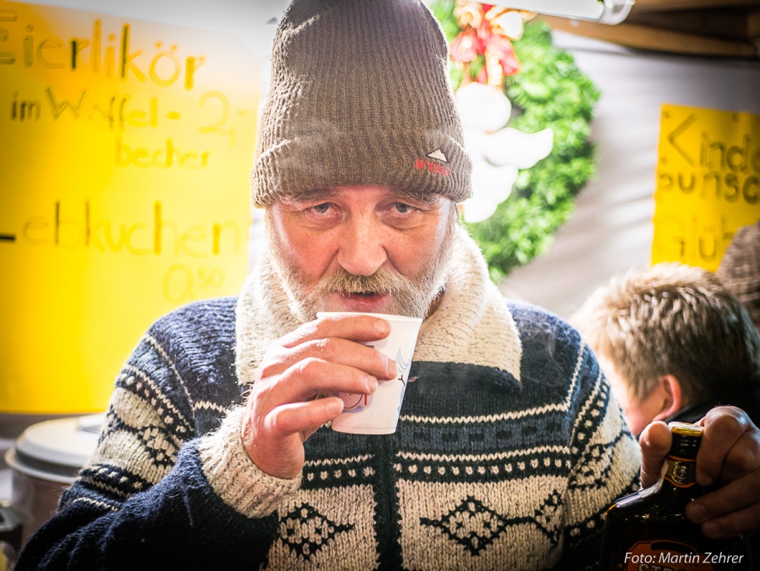 Foto: Martin Zehrer - Der Houderer-Zoigl-Wirt Cheesy beim Candle-Light-Shopping 2017 in Kemnath 