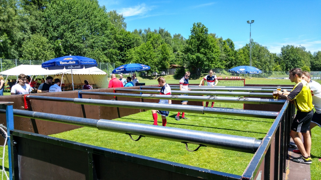 Foto: Martin Zehrer - Sportfest Neusorg...<br />
<br />
Das Spielfeld (Lebendkicker) steht, die Spannung steigt... 