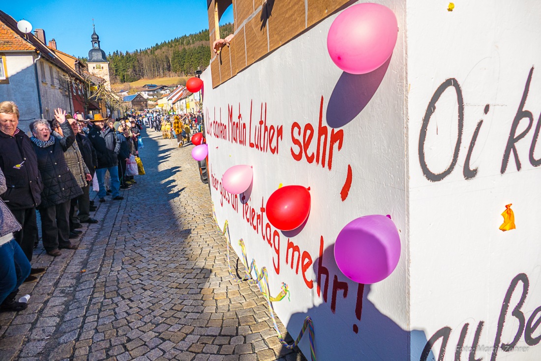 Foto: Martin Zehrer - Fasching in Waldeck 2017... viele Narren, lustiges Volk und Hammer-Wetter :-)  