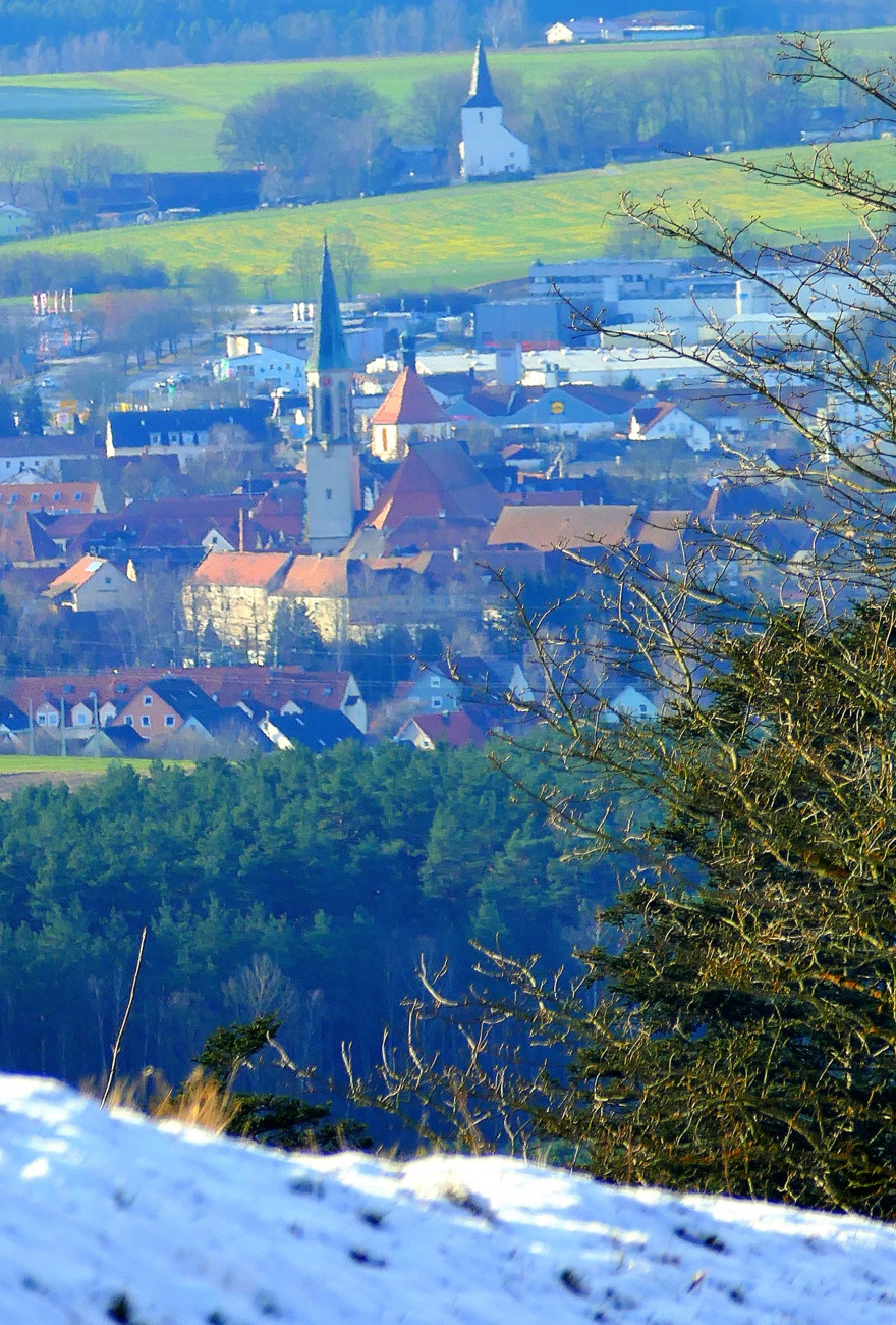 Foto: Martin Zehrer - In Godas Winter, in Kemnath Frühling?<br />
<br />
Unglaublich was ein paar Höhenmeter ausmachen.<br />
Die Schneegrenze liegt irgendwo zwischen Godas und Kemnath... 