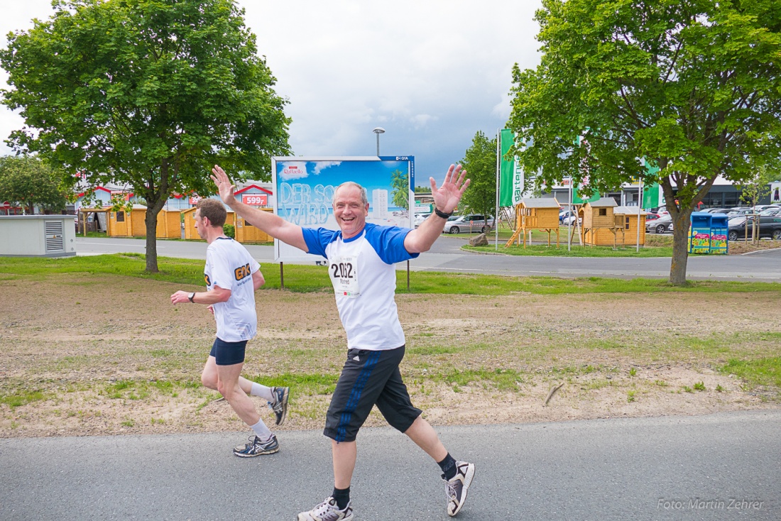 Foto: Martin Zehrer - Nofi-Lauf 2017: Start am Stadtplatz und Ziel beim Siemens... 5,9 Kilometer durch Kemnath und rund herum. Mehr als 8000 Teilnehmer fanden sich in Kemnath zusammen um die S 