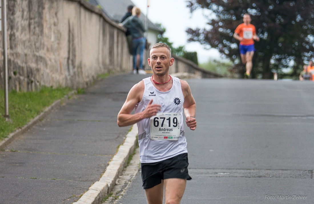 Foto: Martin Zehrer - Nofi-Lauf 2017: Start am Stadtplatz und Ziel beim Siemens... 5,9 Kilometer durch Kemnath und rund herum. Mehr als 8000 Teilnehmer fanden sich in Kemnath zusammen um die S 