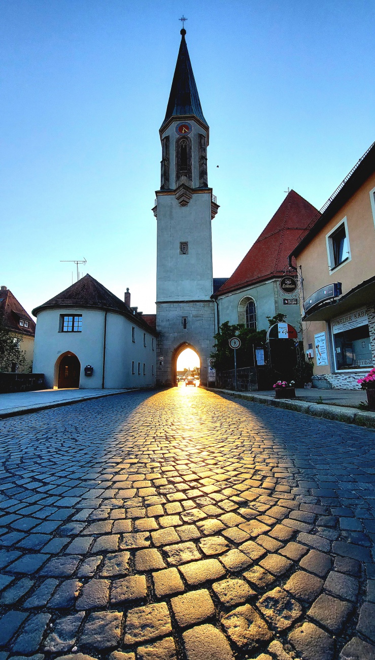 Foto: Martin Zehrer - Der herrliche Schein durchs Tor der Oberpfalz... 