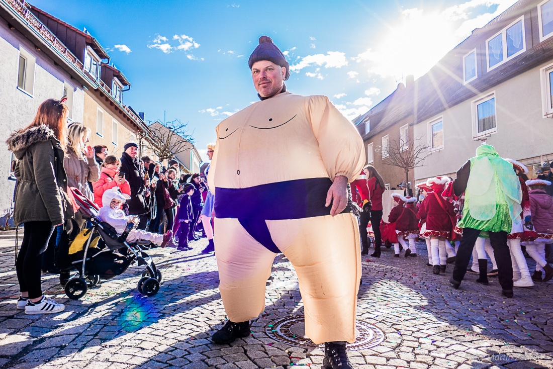 Foto: Martin Zehrer - Fasching in Waldeck 2017... viele Narren, lustiges Volk und Hammer-Wetter :-)  