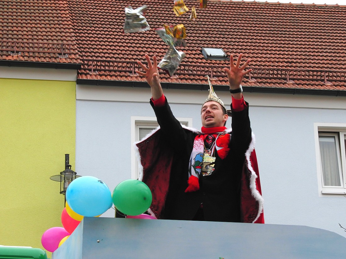 Foto: Martin Zehrer - Klaus teilt aus - 42. Faschingsumzug durch Waldeck am 2. März 2014 