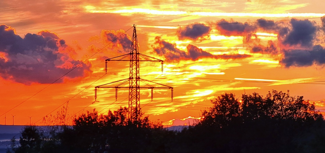 Foto: Jennifer Müller - Mit einem wunderschönen Abendrot wurden wir heute belohnt. Von Oberwappenöst in Richtung Kemnath gesehen.  