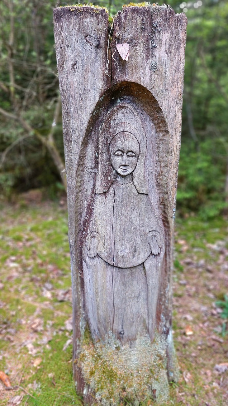 Foto: Martin Zehrer - Diese Figur steht am Denkmal 1504 im neusorger Wald.  